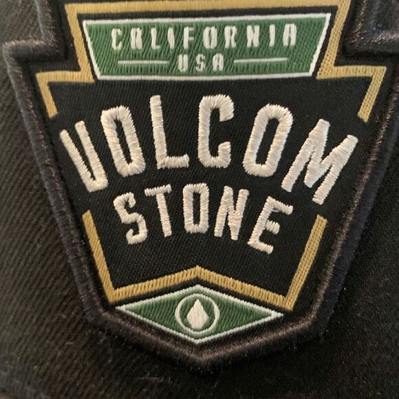 VOLCOM  Black Hat - Picture 2 of 5